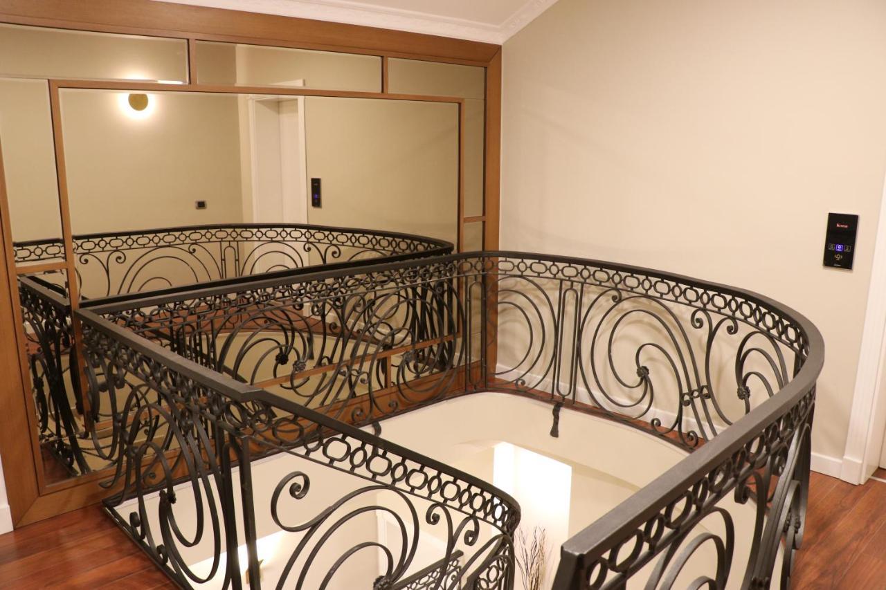 Monun Boutique Hotel Tirana Exterior photo