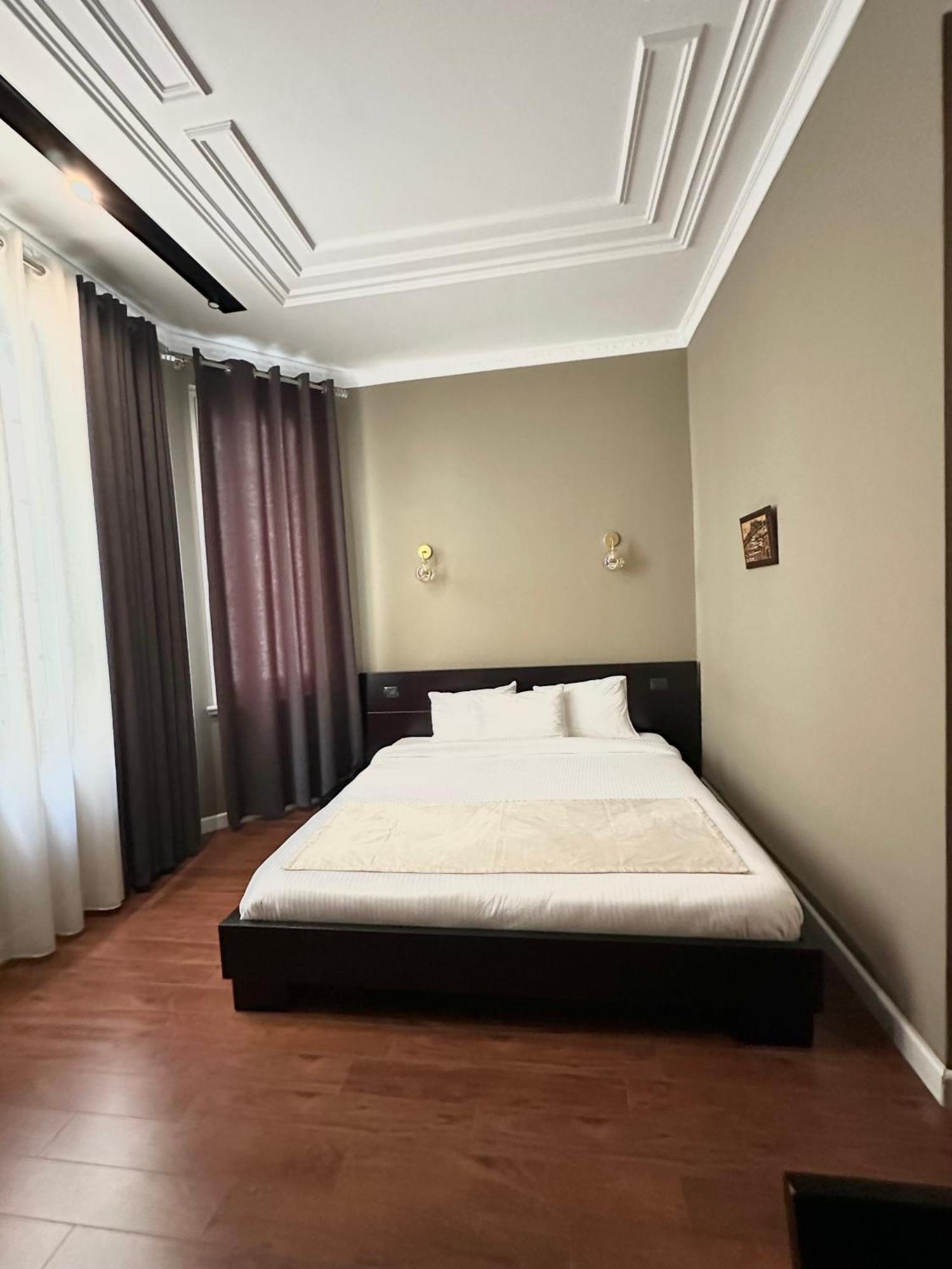 Monun Boutique Hotel Tirana Exterior photo