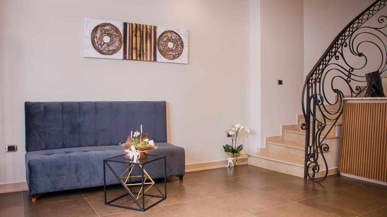 Monun Boutique Hotel Tirana Exterior photo